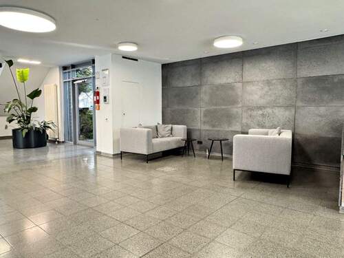 Lobby - Büro in Holzwickede zur Miete
