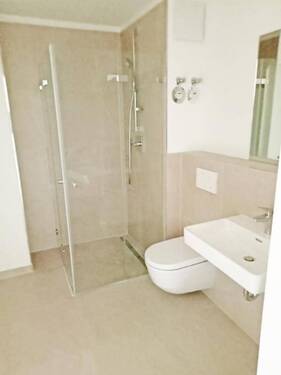 Badezimmer - Etagenwohnung mit 30,30 m² in Nürnberg zur Miete