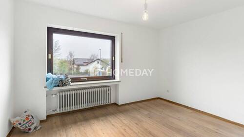 1. OG Schlafzimmer 1 - 