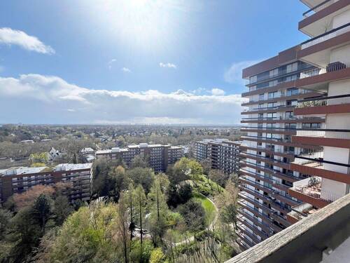 Ausblick in Wohnpark - 3 Zimmer Etagenwohnung zur Miete in Köln
