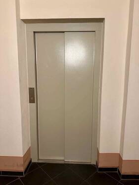 Fahrstuhl - 