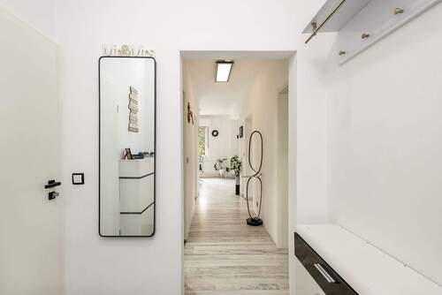 Flur - 2 Zimmer Etagenwohnung zum Kaufen in Berlin