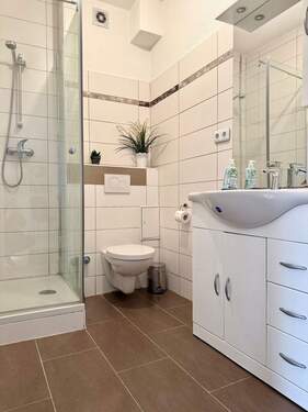 Badezimmer - +++ZENTRAL - SCHÖNE MÖBLIERTE WOHNUNG IN FÜRTH +++