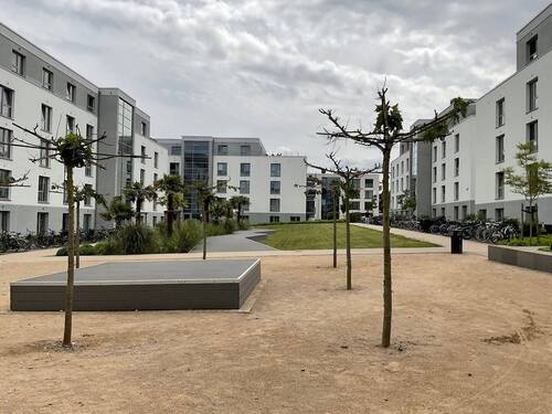 M 4 + M 8 Campus-Hof - 