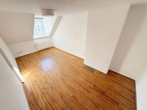 Zimmer 2 - 