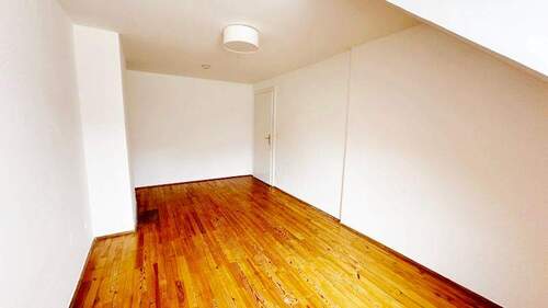 Zimmer 2 - 