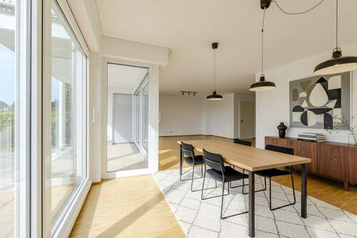 Esszimmer KI Staging - 