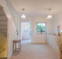 Lichtdurchflutetes Reihenhaus mit Garage & Garten in Bramfeld - Hamburg