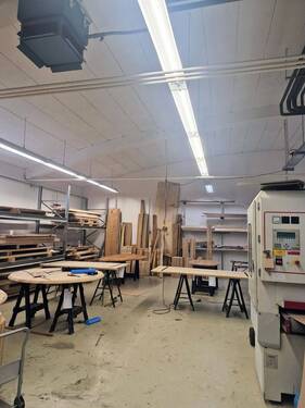 Tischlerei_Produktion_2.jpg - 