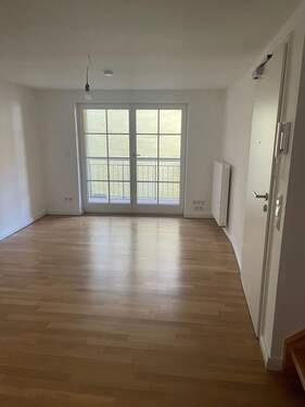 Wohnzimmer - 2 Zimmer Etagenwohnung zur Miete in Bayreuth