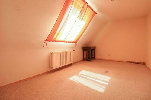 Schlafzimmer 2 OG - 
