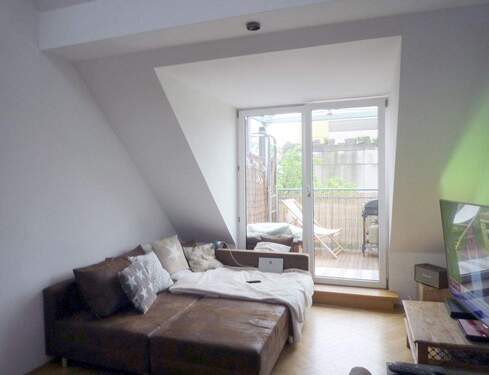 Zimmer - Gepflegte 1-Zimmer-Galerie-Wohnung mit Balkon in Bogenhausen