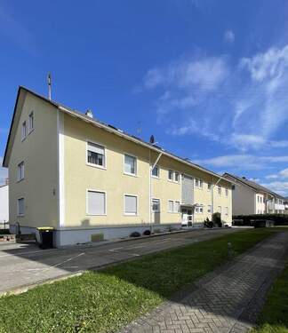 Hausfront - 2 Zimmer Etagenwohnung zum Kaufen in Buggingen