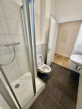 Duschbad mit Fenster - 