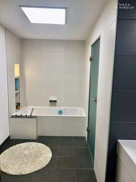 Hauptbad_2 - Mehrfamilienhaus, Wohnhaus mit 300,00 m&sup2; in Stützengrün zum Kaufen