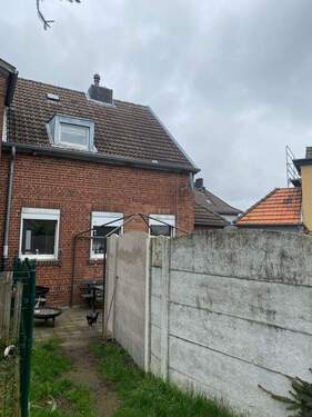 Rückseite - Reihenendhaus mit 90,00 m&sup2; in Alsdorf zum Kaufen