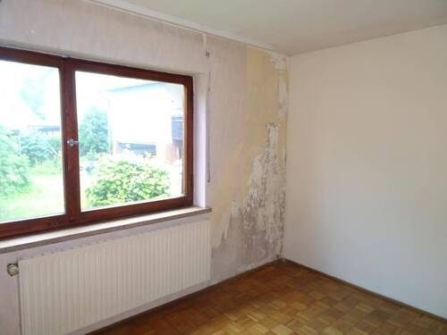 Wohnzimmer EG - 4 Zimmer Einfamilienhaus zum Kaufen in Herzogenaurach