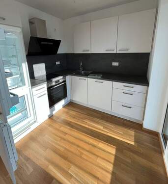 Einbauküche - Großzügige 2-Zimmer-Wohnung mit Einbauküche und Balkon!