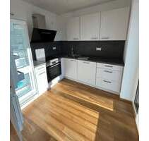 Großzügige 2-Zimmer-Wohnung mit Einbauküche und Balkon! - Schweinfurt Musikerviertel und amerik. Siedlung