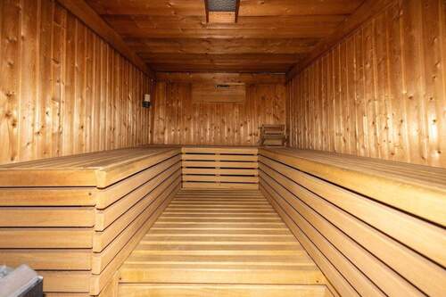 UG: Sauna - 