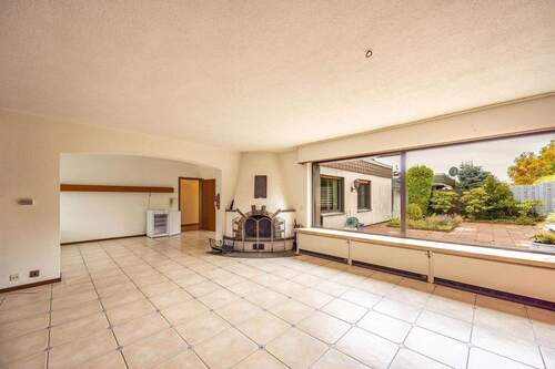 EG: Wohn- und Esszimmer - 