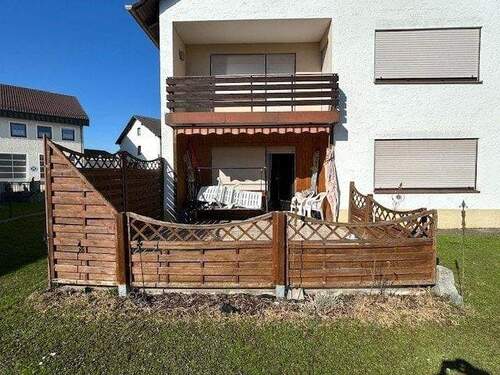 Terrasse und Balkon - 6 Zimmer Einfamilienhaus in Hengersberg