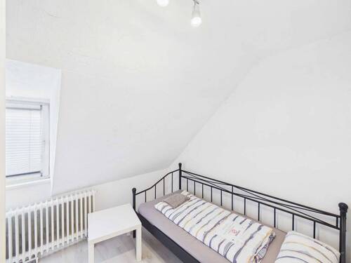 Schalfzimmer 1(2.OG) - 