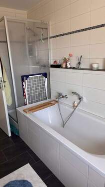 Bad - 2 Zimmer Etagenwohnung in Eichenried