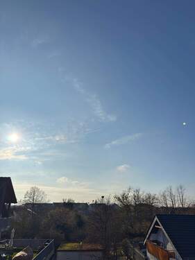 Ausblick - Hübsche 2-Zimmer-Wohnung mit Balkon in MA-Seckenheim! Einzugsbereit & mit Bonbon!