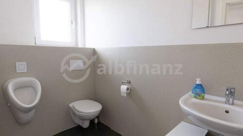Mitarbeiter-WC - 