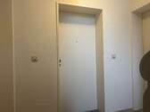 Wohnungseingangstür - Etagenwohnung mit 39,10 m&sup2; in Leipzig zur Miete