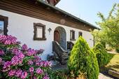 Vorgarten - 8 Zimmer Einfamilienhaus in Parkstetten