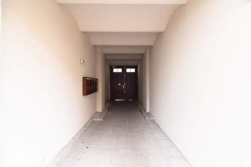 Durchgang zum Haus - 