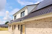Eingang und Auffahrt - 
