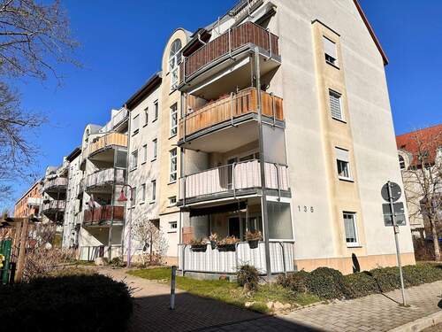 Titelbild - Helle 2-Zimmer-Wohnung mit Tiefgarage und Westbalkon