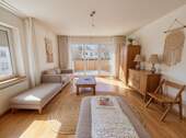 Wohnzimmer Einrichtungsbeispiel (KI generiert) - 