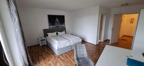 Wohn-& Schlafzimmer - 1 Zimmer Etagenwohnung in Dresden