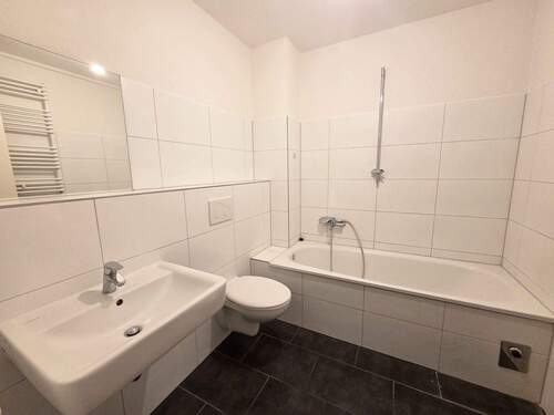 BAd mit Wanne - Etagenwohnung mit 91,00 m&sup2; in Kronshagen zur Miete