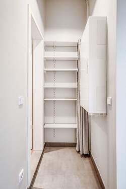 Flur und neue Elektrik - 