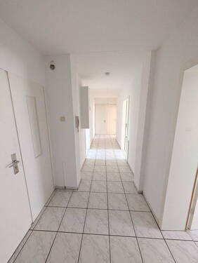 Flur - 3 Zimmer Etagenwohnung zur Miete in Dortmund
