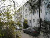 Kemberg - Mit Balkon: Günstige 3-Zimmer-Wohnung (frisch renoviert, 1. OG)