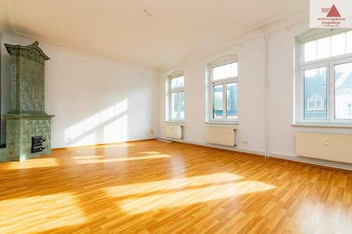 Wohnzimmer - Stilvolle Altbauwohnung im Annaberger Zentrum!