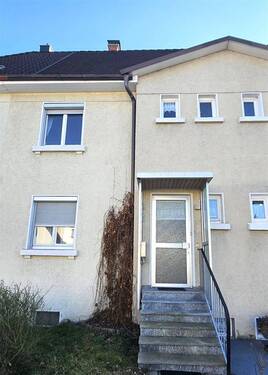 Ansicht von Straße - Kleines RMH mit tollem Garten in Herbrechtingen, sehr zentral gelegen