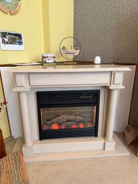 Elektrokamin im Wohnzimmer - 3 Zimmer Etagenwohnung zur Miete in Görlitz