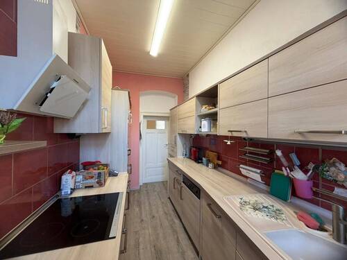 Moderne Küche mit Geräten - 