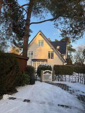 Eingang vom Carport aus - Doppelhaushälfte mit 151,00 m&sup2; in Hamburg zur Miete