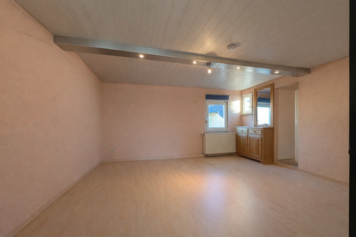 DG Raum vor dem Schlafzimmer - geräumt - 