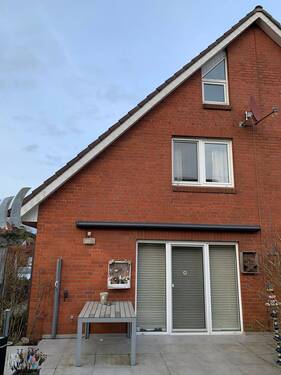 Außenansicht - Eckernförde - Borby: DIE FEINE DOPPELHAUSHÄLFTE IN RUHIGER LAGE !