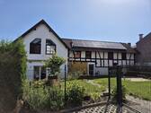 Heiter bis sonnige Aussichten - 7 Zimmer Einfamilienhaus zum Kaufen in Grafschaft
