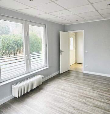 Schlafzimmer / Wohnzimmer - Helles 1-Zimmer-Haus mit Alleinlage und zentral gelegen